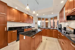60 Edgewater Dr, Coral Gables, FL 33133 - Photo 11