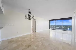 20505 E Country Club Dr, Aventura, FL 33180 - Photo 3