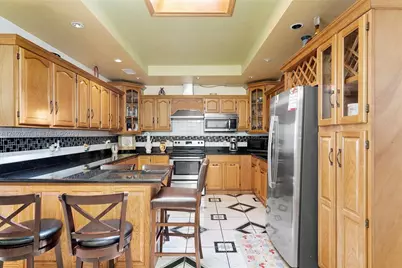 348 NE 118th St, Miami, FL 33161 - Photo 9