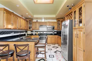 348 NE 118th St, Miami, FL 33161 - Photo 9