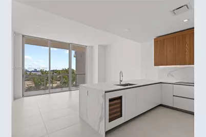 1400 Biscayne Blvd #308, Miami, FL 33132 - Photo 9