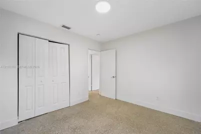 570 NE 132nd St, North Miami, FL 33161 - Photo 5