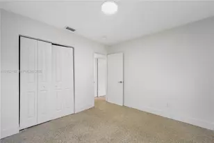 570 NE 132nd St, North Miami, FL 33161 - Photo 5