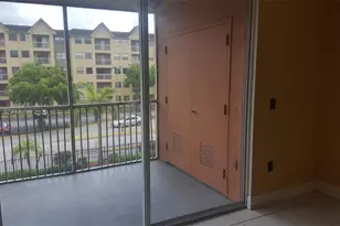 8235 Lake Dr, Doral, FL 33166 - Photo 13