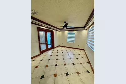 6811 SW 6th St, Miami, FL 33144 - Photo 11
