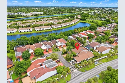502 NE 195th St, Miami, FL 33179 - Photo 35