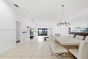 502 NE 195th St, Miami, FL 33179 - Photo 5