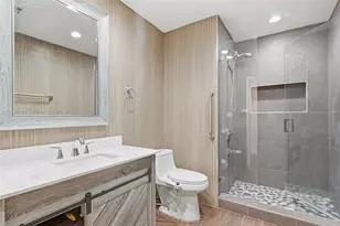 502 NE 195th St, Miami, FL 33179 - Photo 23
