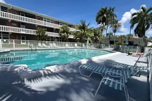 141 NE 10th Ave, Hallandale Beach, FL 33009 - Photo 17