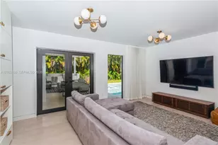 1035 Catalonia Ave, Coral Gables, FL 33134 - Photo 9