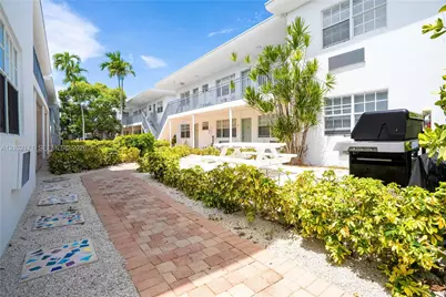 320 84th St #7, Miami Beach, FL 33141 - Photo 23