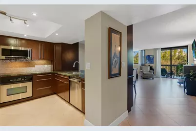 2900 NE 14th St Cswy #402, Pompano Beach, FL 33062 - Photo 1