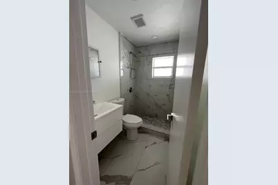 2682 W 74th Ter, Hialeah, FL 33016 - Photo 9