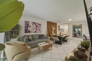 9417 Fontainebleau Blvd, Miami, FL 33172 - Photo 7