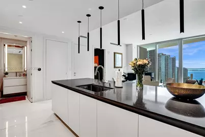 300 Biscayne Boulevard Way #2106W, Miami, FL 33131 - Photo 7