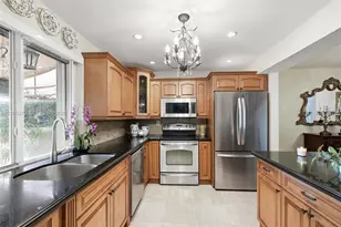 9135 Fontainebleau Blvd, Miami, FL 33172 - Photo 19