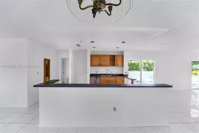 17720 SW 89th Ct, Palmetto Bay, FL 33157 - Photo 9