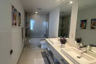 45 SW 9th St, Miami, FL 33130 - Photo 9