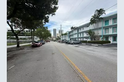 2500 Diana Dr #308, Hallandale Beach, FL 33009 - Photo 17
