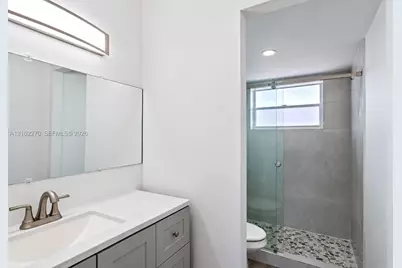 445 NE 195 Th St #330, Miami, FL 33179 - Photo 9