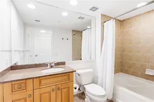 347 N New River Dr E, Fort Lauderdale, FL 33301 - Photo 25