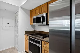 347 N New River Dr E, Fort Lauderdale, FL 33301 - Photo 13