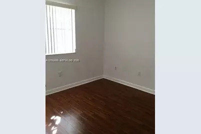 11352 NW 56th St, Doral, FL 33178 - Photo 9