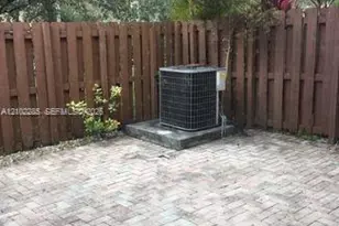 11352 NW 56th St, Doral, FL 33178 - Photo 7