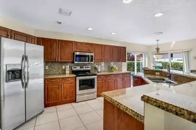 17315 SW 13th St, Pembroke Pines, FL 33029 - Photo 5