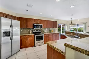 17315 SW 13th St, Pembroke Pines, FL 33029 - Photo 5