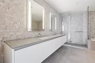88 SW 7th St, Miami, FL 33130 - Photo 7