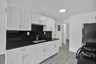 14190 W Dixie Hwy, North Miami, FL 33161 - Photo 9