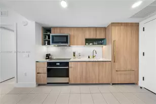 159 NE 6th St, Miami, FL 33132 - Photo 3