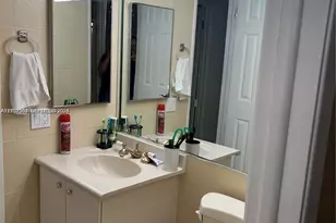 8875 Fontainebleau Blvd, Miami, FL 33172 - Photo 11