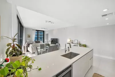 1300 S Miami Ave #1905, Miami, FL 33130 - Photo 13