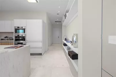 900 Brickell Key Blvd #3005, Miami, FL 33131 - Photo 11