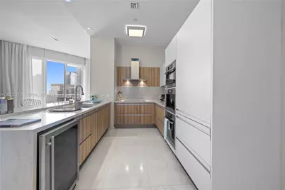 900 Brickell Key Blvd #3005, Miami, FL 33131 - Photo 13