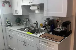 831 NW 24th Ave, Miami, FL 33125 - Photo 23