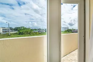 2746 NW 131st St, Opa-Locka, FL 33054 - Photo 29