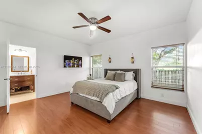 9064 SW 215th Ter, Cutler Bay, FL 33189 - Photo 13