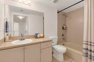 9300 Fontainebleau Blvd, Miami, FL 33172 - Photo 15