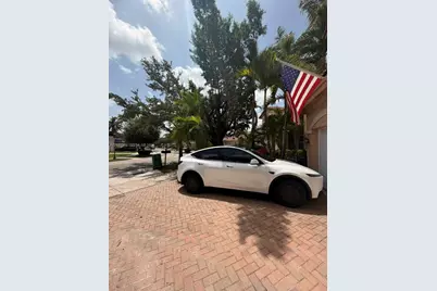 7716 NW 113th Ave, Doral, FL 33178 - Photo 5