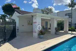 9419 Fontainebleau Blvd, Miami, FL 33172 - Photo 33