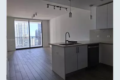 999 SW 1st Ave #2410, Miami, FL 33130 - Photo 5
