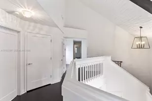20205 W Oakhaven Cir, Miami, FL 33179 - Photo 23