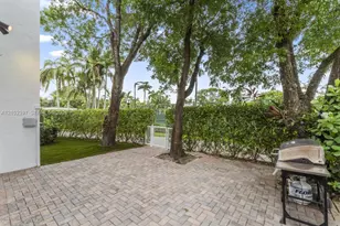 20205 W Oakhaven Cir, Miami, FL 33179 - Photo 27