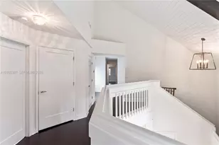 20205 W Oakhaven Cir, Miami, FL 33179 - Photo 35