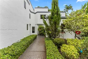 20205 W Oakhaven Cir, Miami, FL 33179 - Photo 43