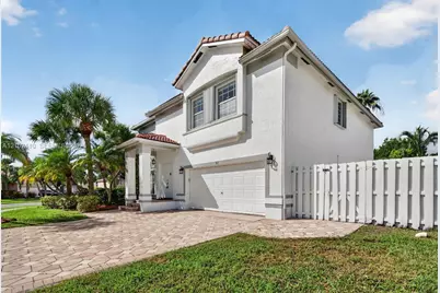 83 Gables Blvd, Weston, FL 33326 - Photo 3
