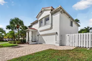 83 Gables Blvd, Weston, FL 33326 - Photo 3